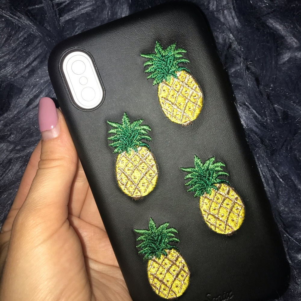 iPhone X/Xs pineapple case never used brand new!